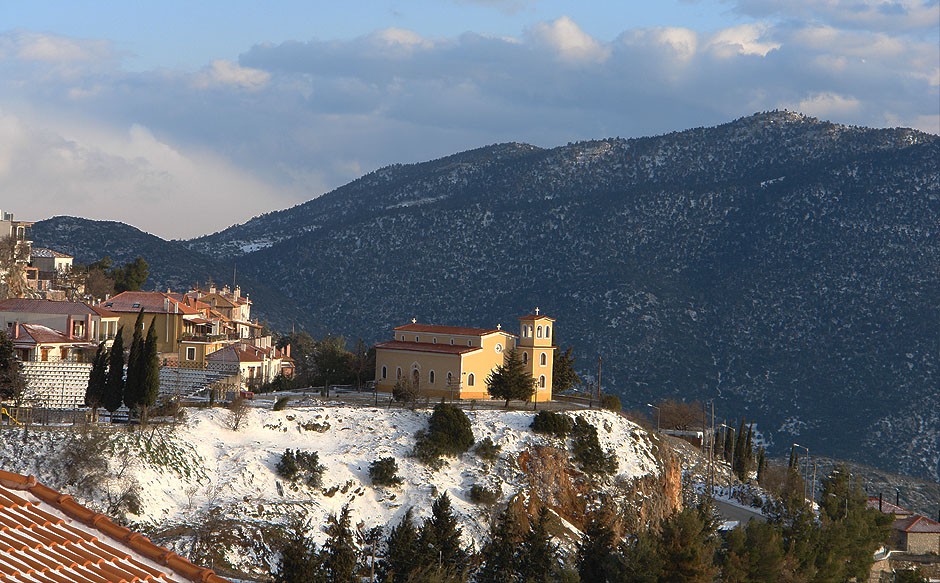 The superior and junior suites overlook the valley along